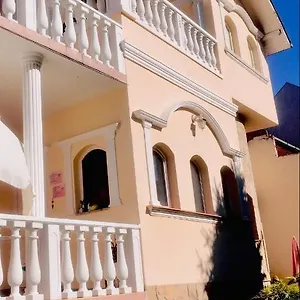 https://adam-apartman-szeged.szeged-hotels.com