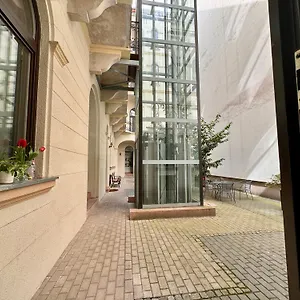 Gracia House *** Budapesta