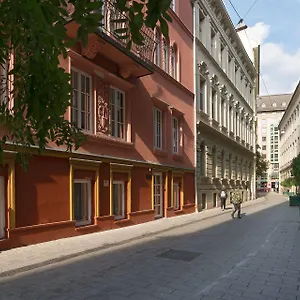 4* Отель Bastion