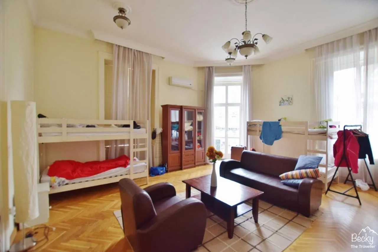 Friends Hostel & Apartments بودابست