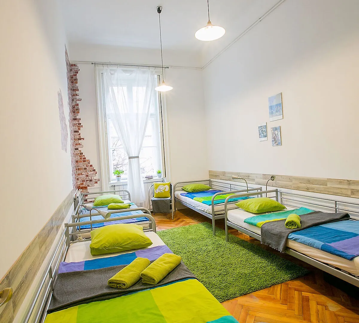 Friends Hostel & Apartments بودابست 0*,